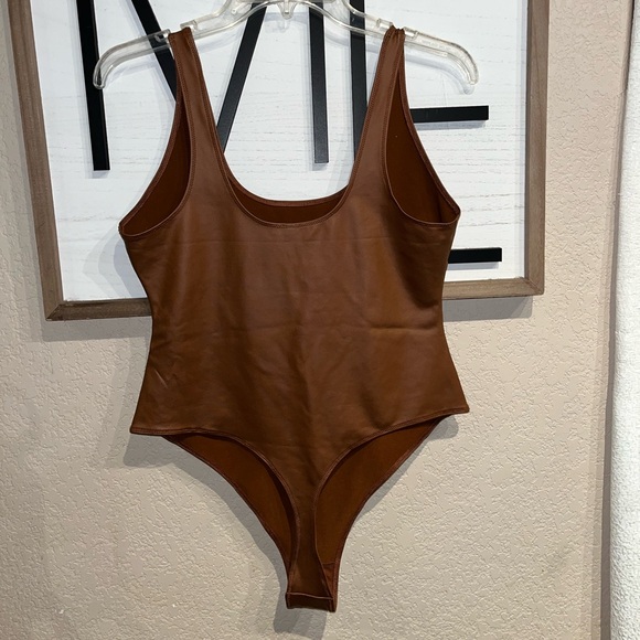 Skims faux leather Bodysuit - Picture 2 of 2